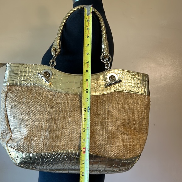 Elaine Turner Woven Straw Purse with Gold Leather Trim and Handle - Picture 5 of 9